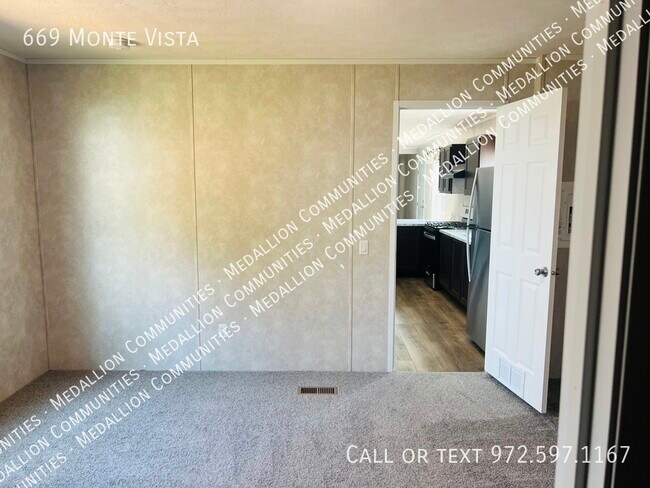 Foto del edificio - 669 Monte Vista Rd