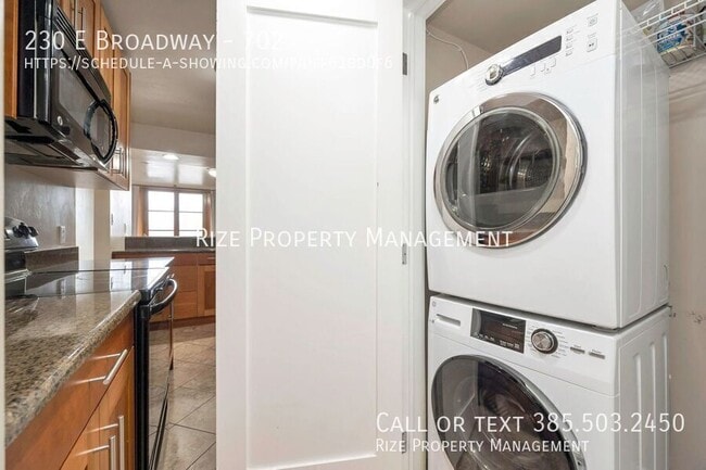 Photo - 230 E Broadway-702 House