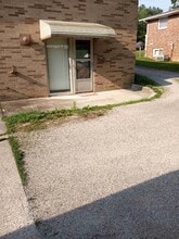 Building Photo - 2526 Poplar Ave NW