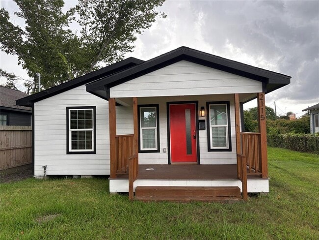 Building Photo - 2115 Chew St
