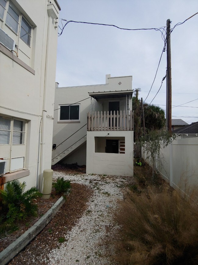 Foto del edificio - 801 Grove St N