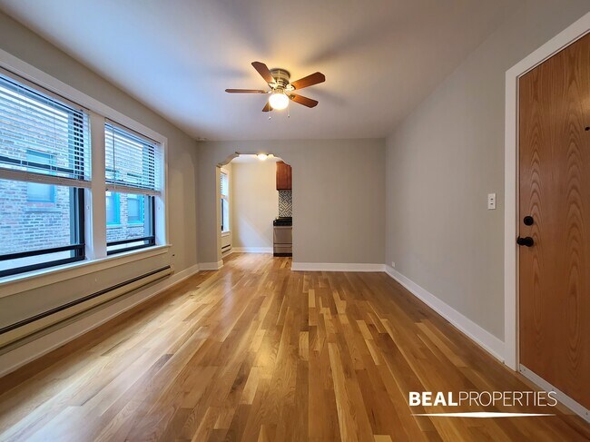 Foto del edificio - 425 W Roscoe St