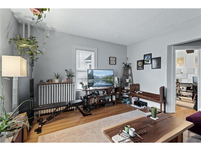 Foto del edificio - 3139 3rd Ave S