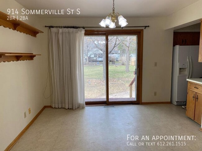 Building Photo - 914 Sommerville St S