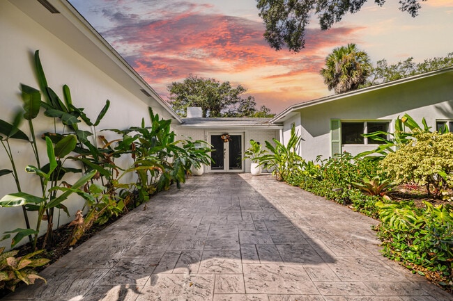 Foto del edificio - 2421 SW 29th Way