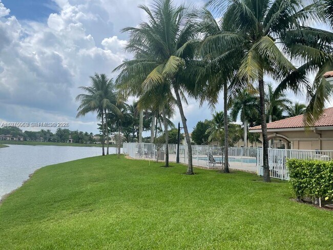 Foto del edificio - 8344 SW 27th St