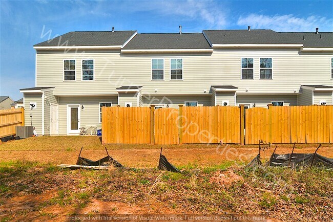 Foto del edificio - 215 Northwood St, Columbia, SC 29201