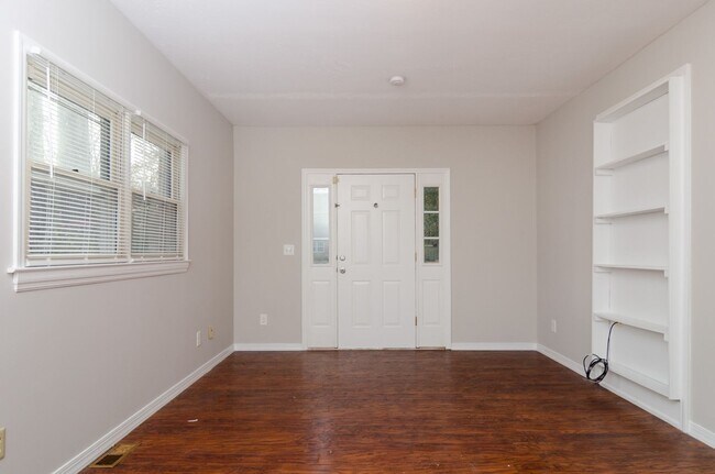 Foto del edificio - 3817 Ashley Cir