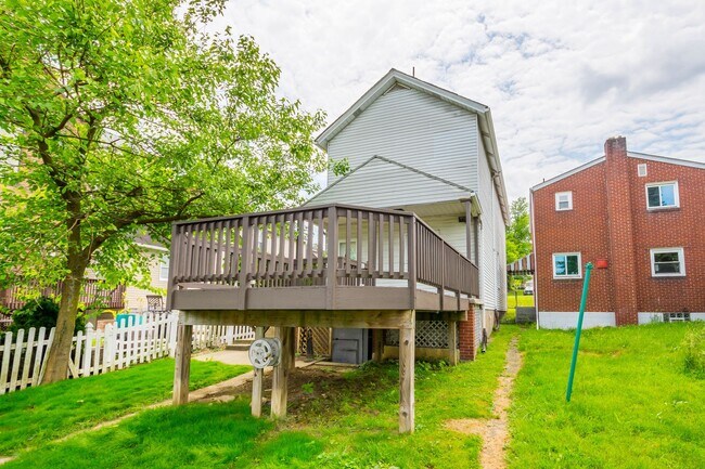 Foto del edificio - AVAILABLE APRIL 1ST, don't miss this BEAUTIFUL 3-Bedroom Home in Clairton!