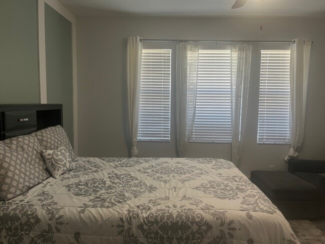 Foto del edificio - 6357 Shore Vista Pl