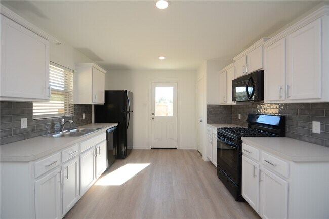 Building Photo - 1319 Winding Willow Dr
