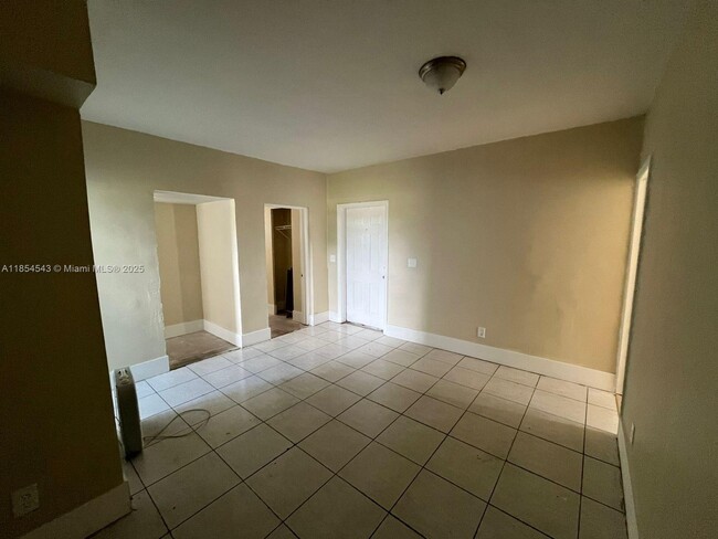 Foto del edificio - 1221 Miner Rd