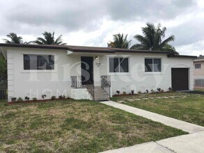 Building Photo - 18000 NW 6th Ct