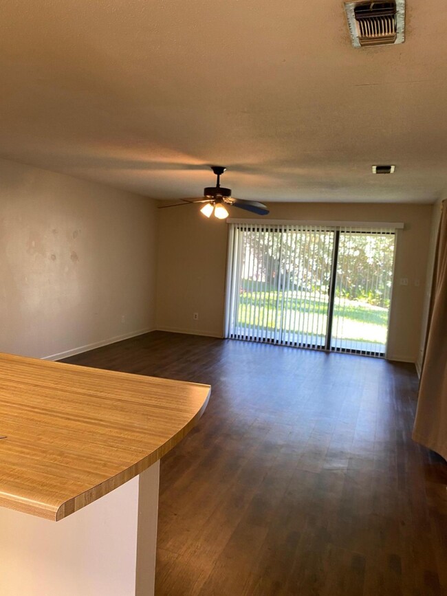 Building Photo - 3755 Scenic Hwy 98