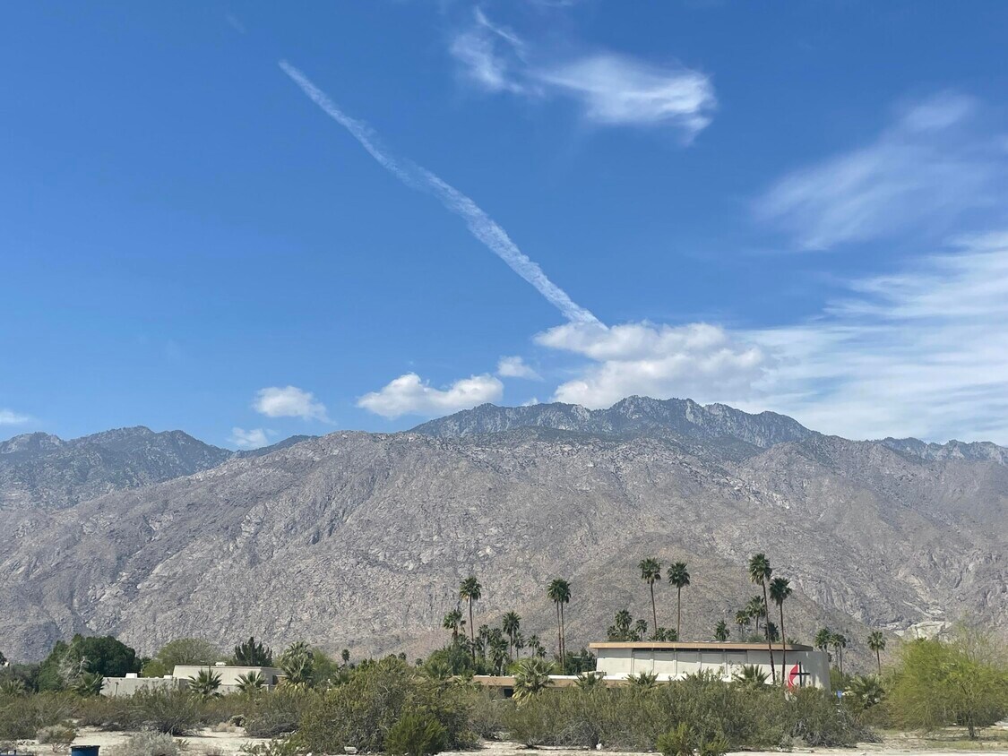 Foto principal - 400 S Sunrise Way