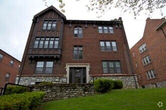 Building Photo - 7543 Buckingham Dr