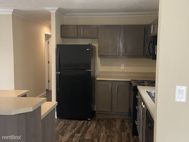 Foto del edificio - 10719 N McKinley St