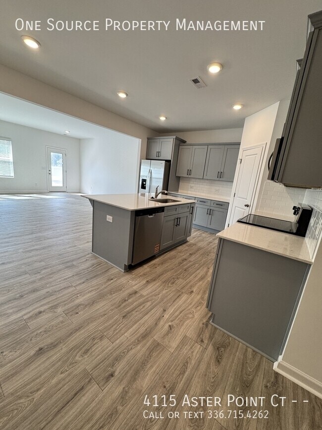 Foto del edificio - 4115 Aster Pt Ct