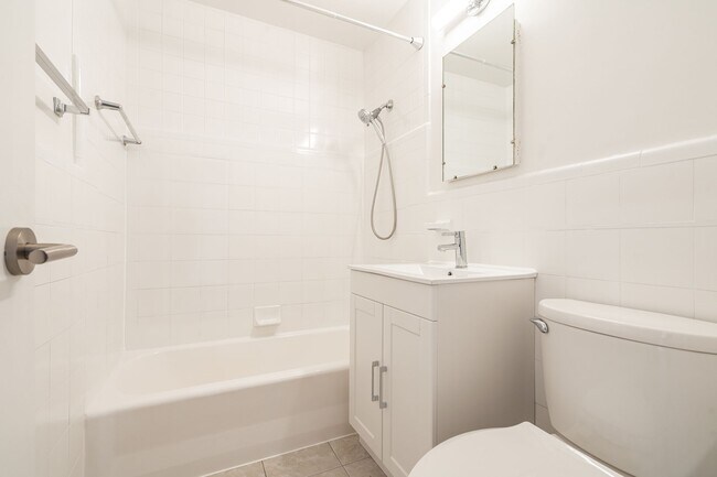 Photo du bâtiment - 5 Mallory Gardens