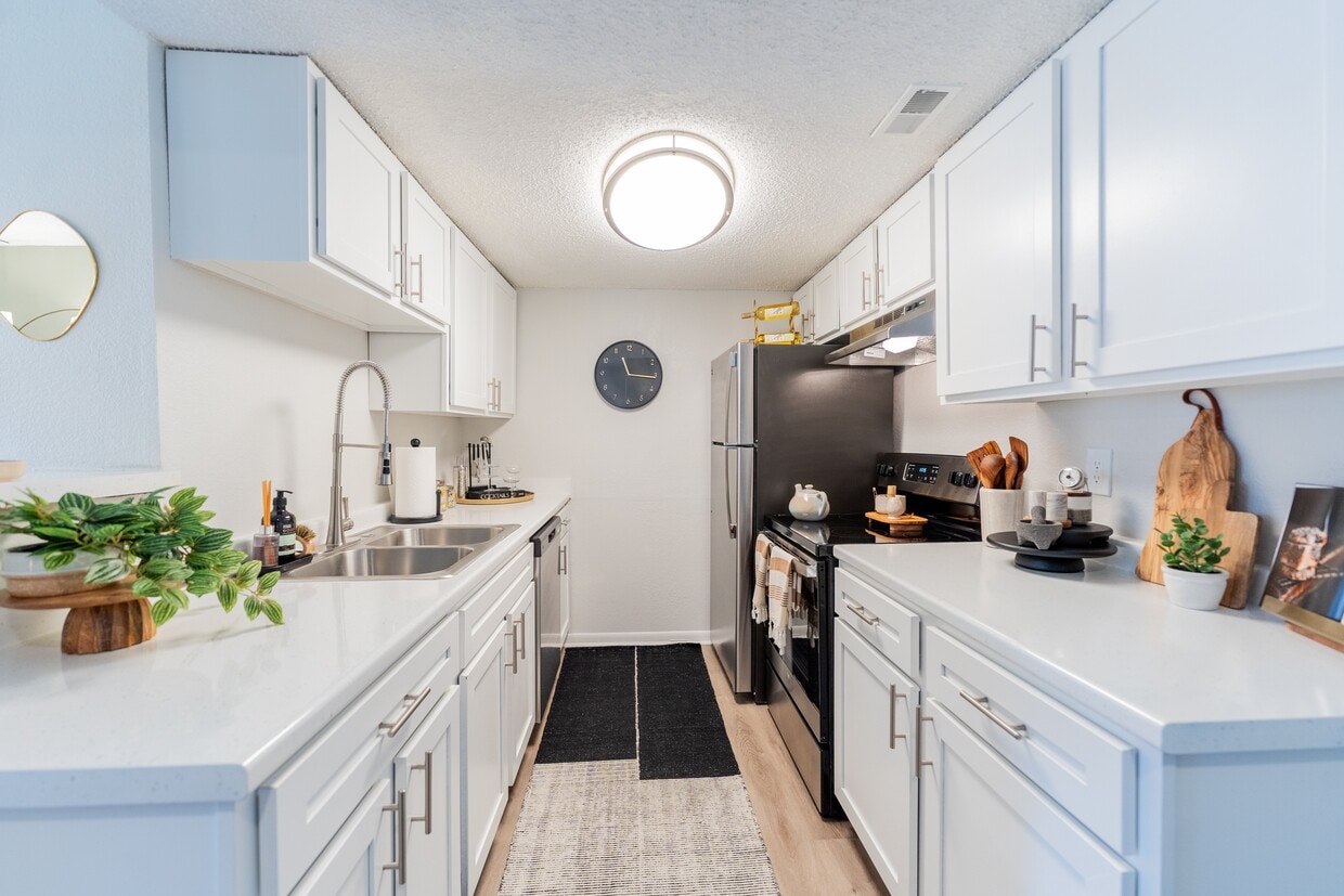 2BR, 2BA - 917SF - Nolia on the Hill