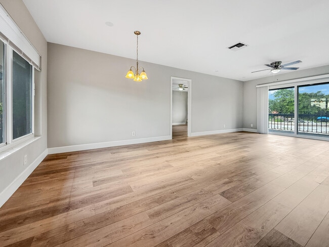 Building Photo - 13586 Sabal Palm Ct