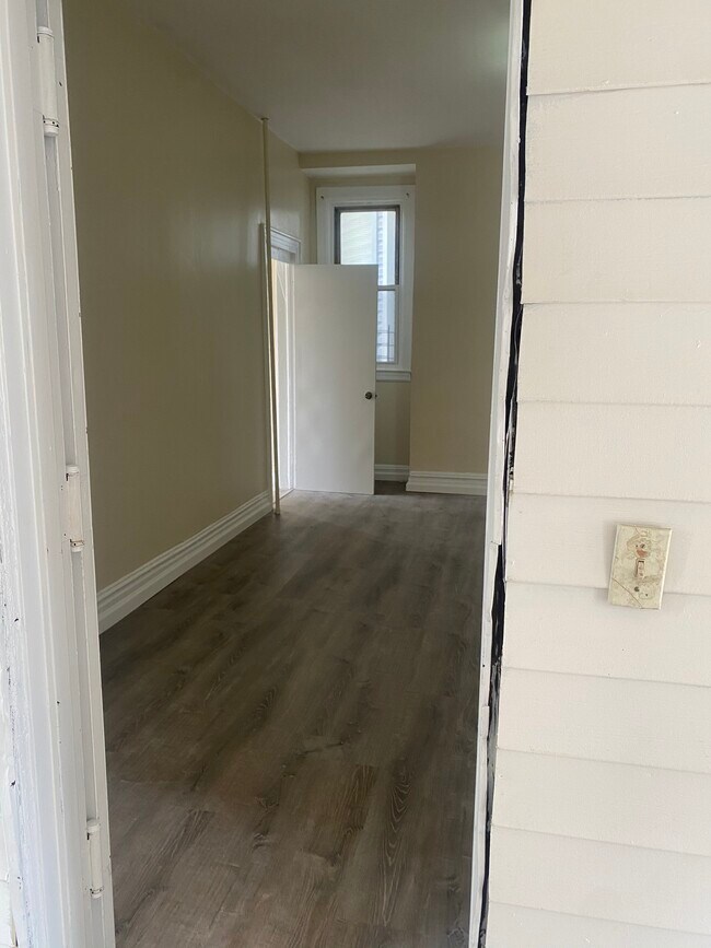 Sala de estar - 665 Magenta St