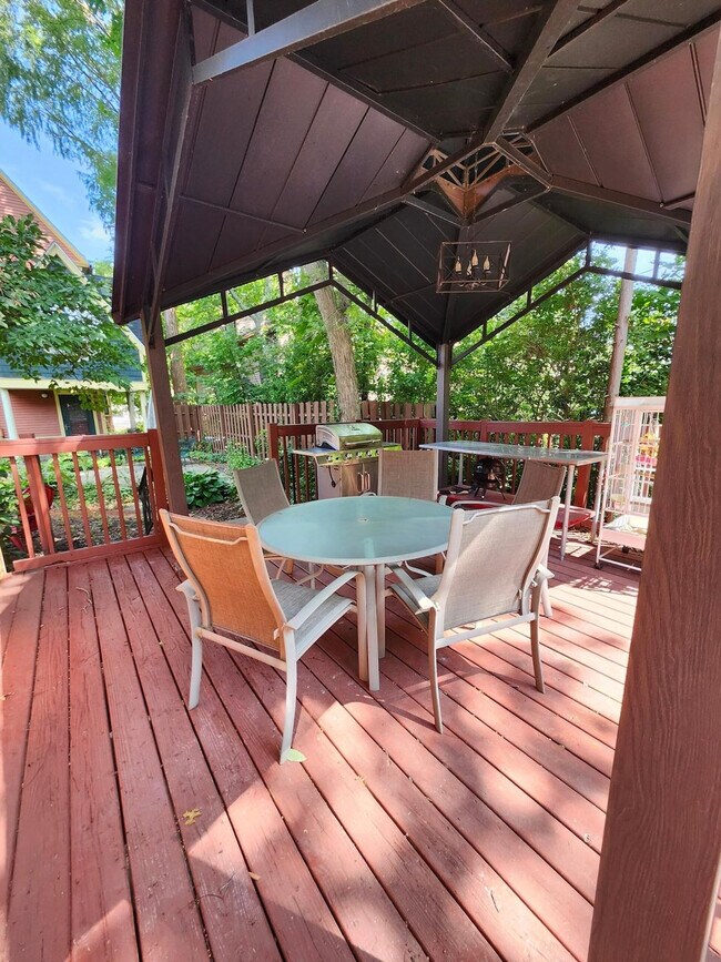 Foto del edificio - 3515 Archwood Ave