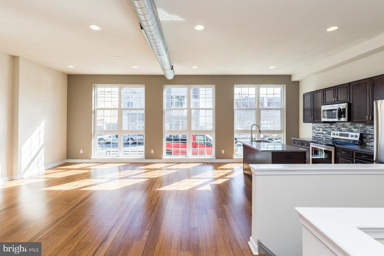 Foto principal - 2418 Frankford Ave