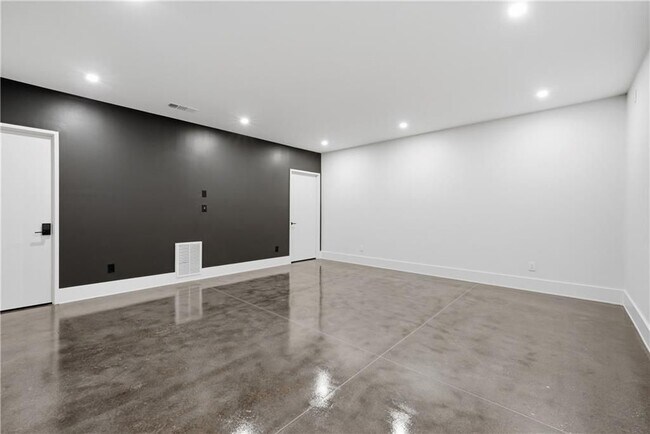 Foto del edificio - 1033 Reeder Cir NE