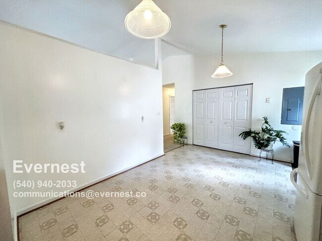 Foto del edificio - 336 12th St