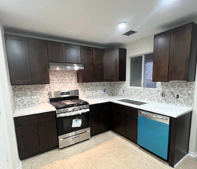 Foto del edificio - 19551 Dawn Canyon Rd