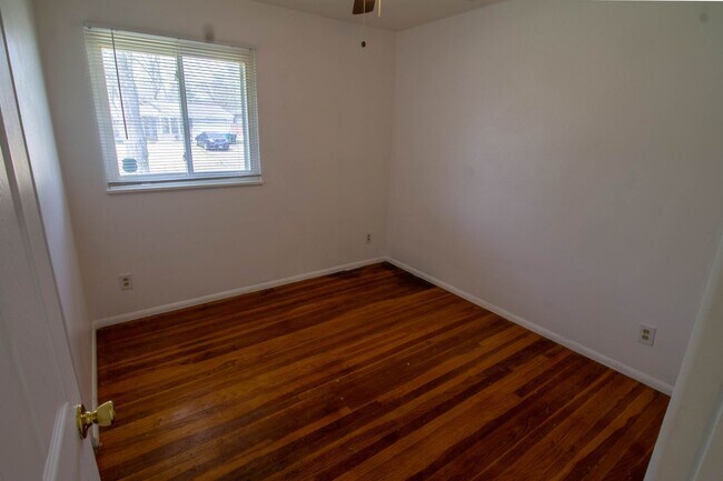 Foto del edificio - 3 bedroom 2 bathroom Ranch