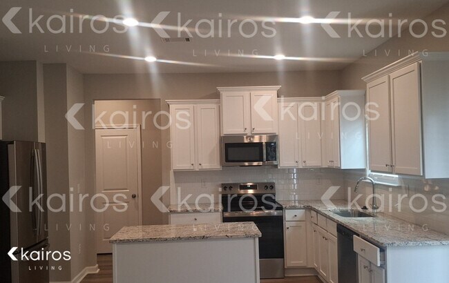 Foto del edificio - 7105 Foggy River Dr