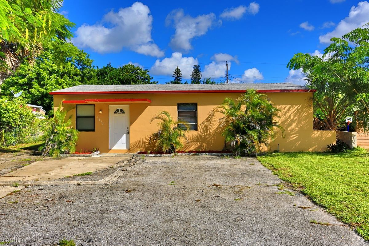 3 br, 1 bath House 1613 NW 12th St House Rental in Fort Lauderdale