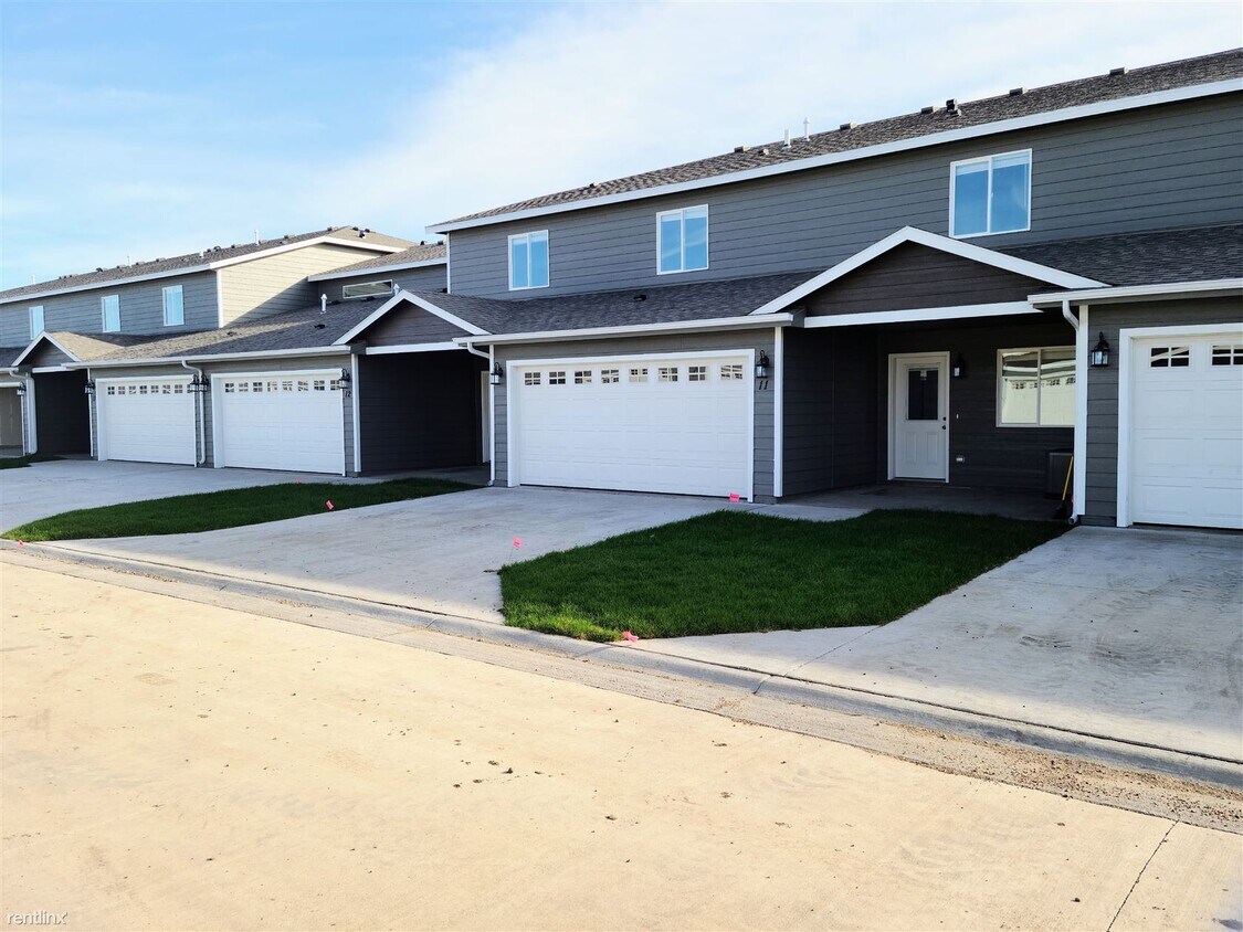 Primary Photo - 2 br, 2.5 bath Townhome - Heritage Townhom...