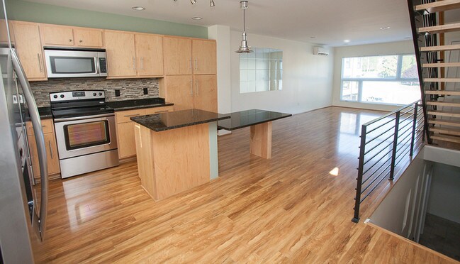Foto del edificio - 746 Foley Rd