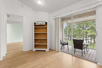 Building Photo - 128 Reserve Cir