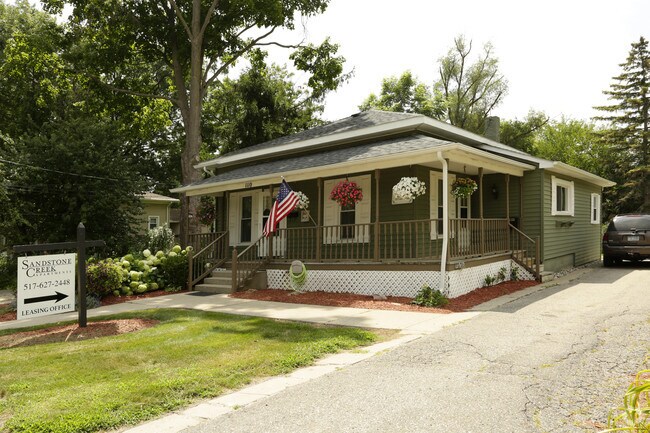 Sandstone Creek Apartments Rentals Grand Ledge, MI