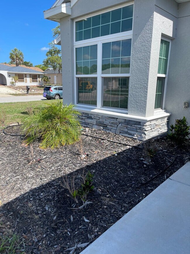 Building Photo - 10114 Briar Cir