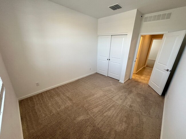 Foto del edificio - Beautiful Single Level 4x2 home in Quiet L...