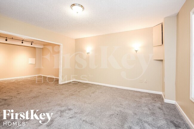 Foto del edificio - 3954 Rock Mill Pkwy