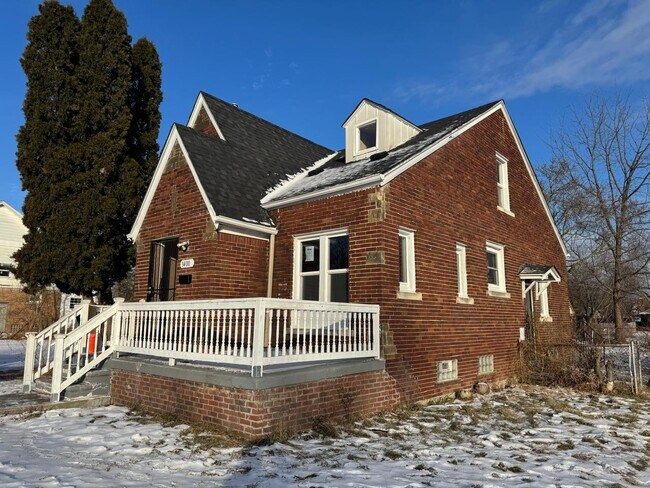 Foto del edificio - 9400 Lakepointe St