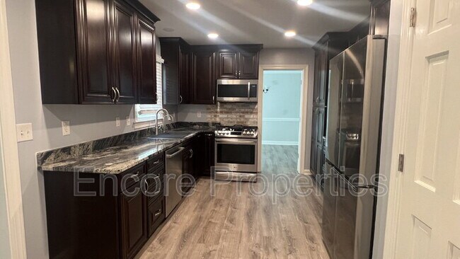 Foto del edificio - 8112 Stillbreeze Dr