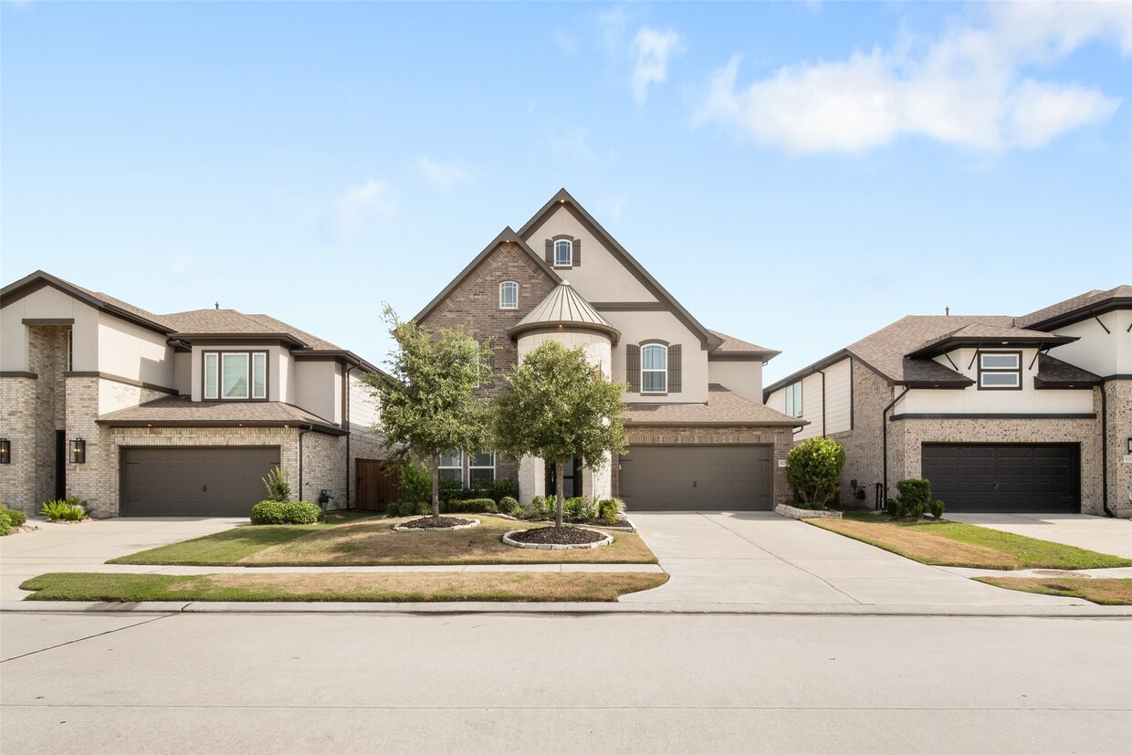 Foto principal - 18214 Sunset Elm Dr
