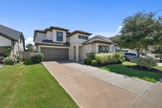 Building Photo - 29015 Laurel Grove Ln