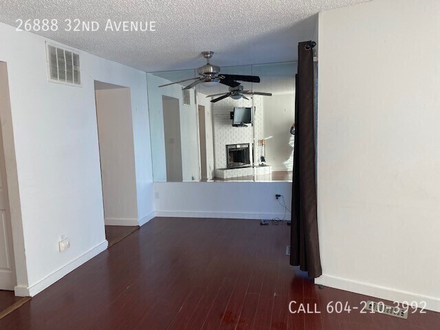 Photo du bâtiment - Corner Unit w/ Fenced Yard & Pet Friendly!