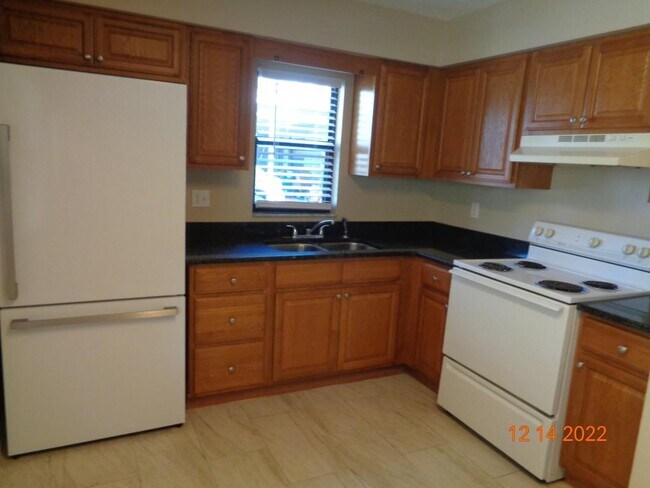 Building Photo - 5413 McLeod Dr