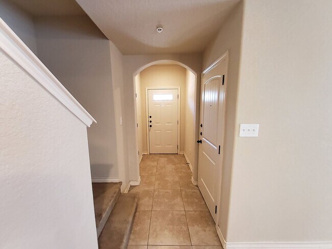 Foto del edificio - 7108 Micayla Cv