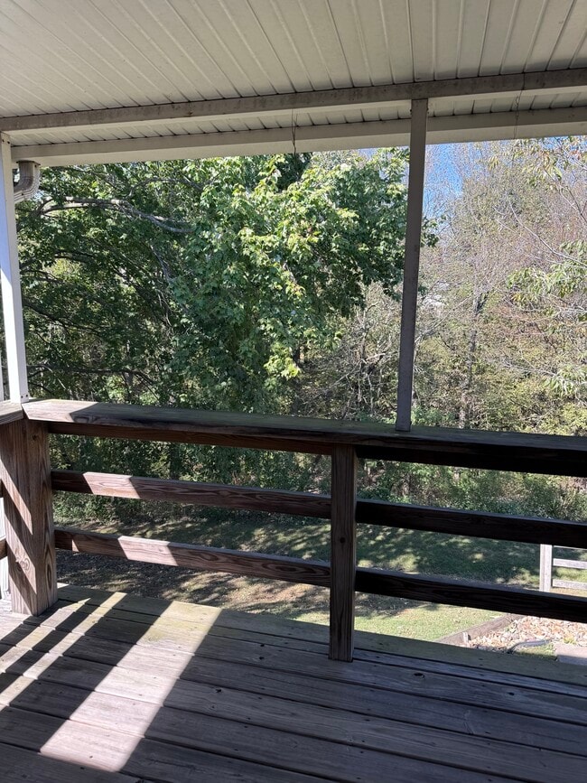 Foto del edificio - 16357 Irish Ridge Rd