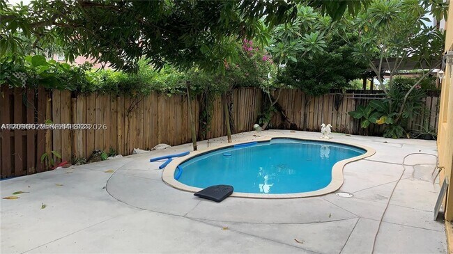 Building Photo - 15809 SW 60th Terrace